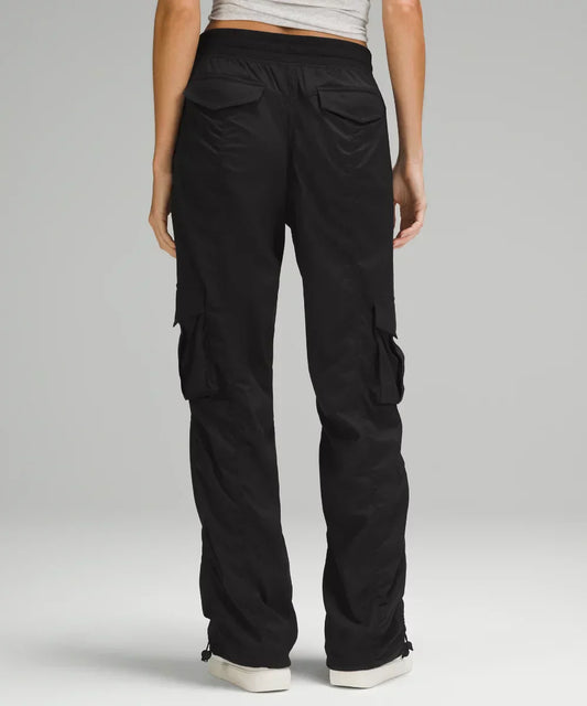 The Studio Relaxed-Fit Mid-Rise Cargo Pant