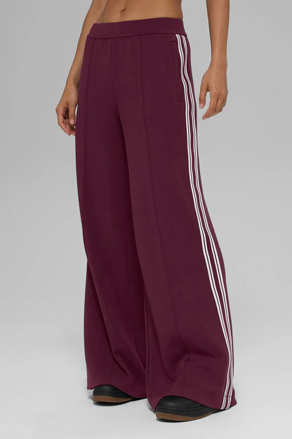 Track Star Wide Leg Pant (Regular)